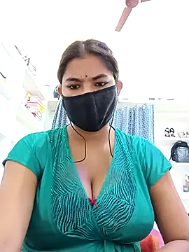 Hot radhaji online show from April 2026 07:17:01 AM