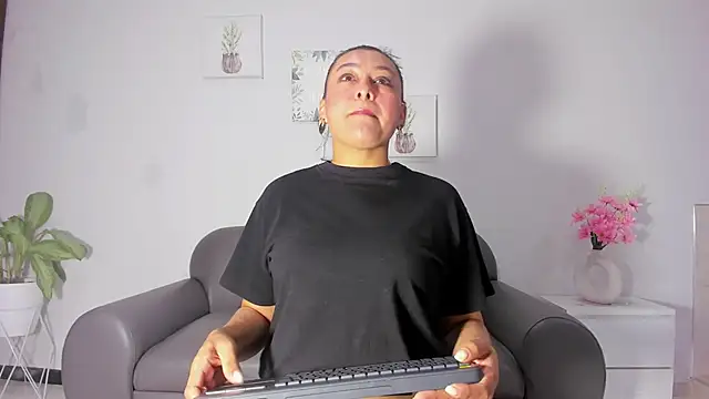 susan hotmilf online show from October 2025 11:55:02 AM
