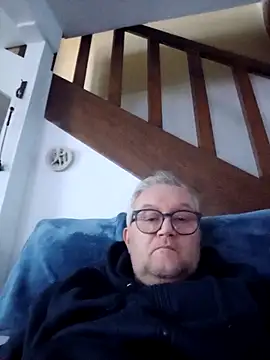 macdut67 online show from October 2025 04:39:01 PM