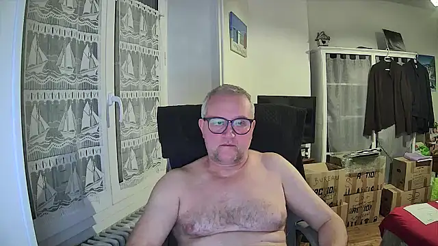 macdut67 online show from March 2026 01:31:02 AM