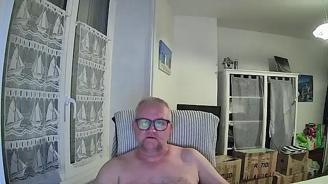 macdut67 online show from April 2026 11:38:02 PM