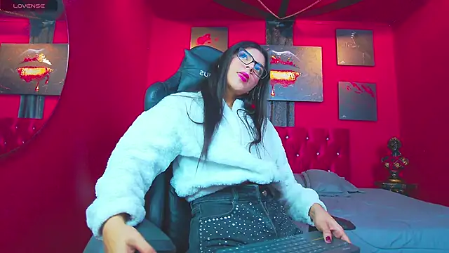 Aranzza Ross online show from November 2025 12:28:02 PM