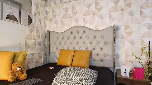 Siriuss Collin online show from April 2026 02:20:01 PM