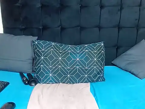 CaramelBootty online show from October 2025 04:02:02 PM