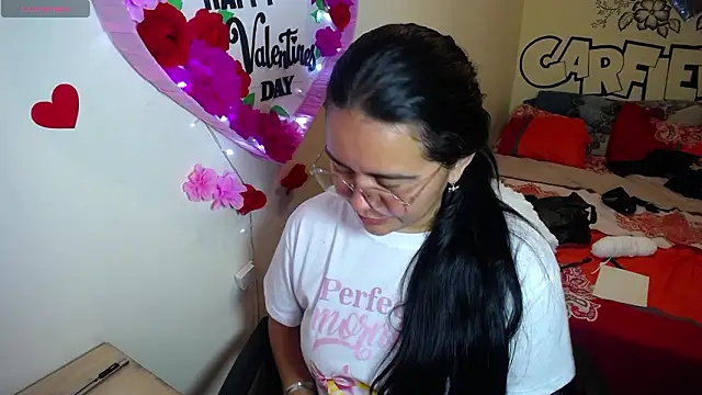 Miss  kendra  online show from February 2026 01:57:02 AM