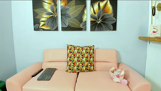 daniella molina1 online show from October 2025 01:54:01 PM