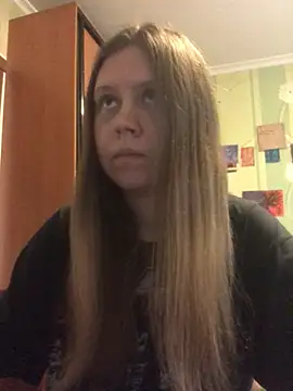 LunaVirelle online show from May 2026 04:12:02 PM
