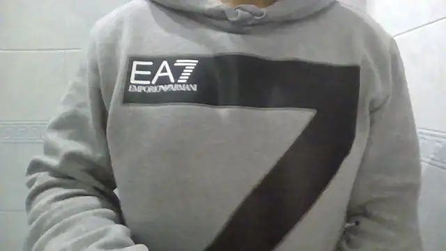 Snapshot of sci69 chatting on January 2026 07:18:01 PM sci69 online show from January 2026 07:18:01 PM