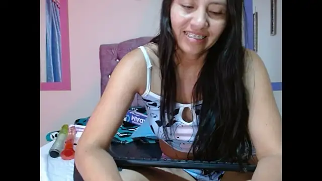 Snapshot of naya_10 chatting on June 2026 01:24:02 PM naya 10 online show from June 2026 01:24:02 PM