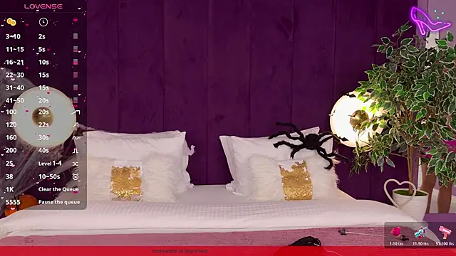 Snapshot of ClaireMathis chatting on October 2025 02:46:01 PM ClaireMathis online show from October 2025 02:46:01 PM