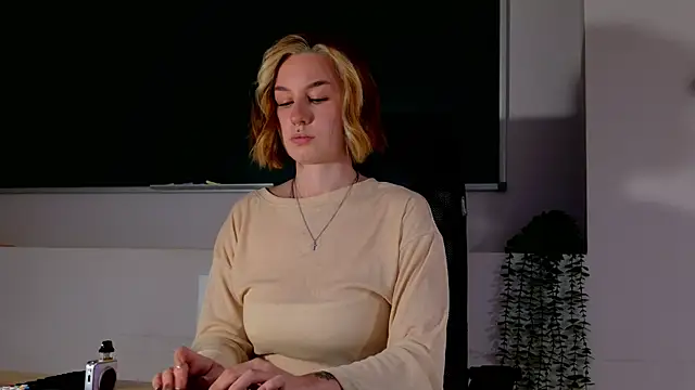 ClaireMathis online show from June 2026 03:05:02 PM