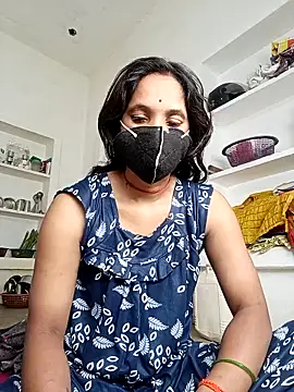 Snapshot of Cuty_tanya chatting on April 2026 06:52:01 PM Cuty tanya online show from April 2026 06:52:01 PM