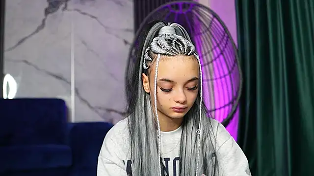 RachelRavee online show from October 2025 05:22:02 AM