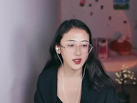 Snapshot of Queena_ chatting on January 2026 03:25:01 PM Queena online show from January 2026 03:25:01 PM