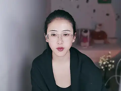 Snapshot of Queena_ chatting on January 2026 01:22:02 AM Queena online show from January 2026 01:22:02 AM