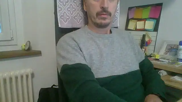 Kawayleo online show from October 2025 10:15:01 PM