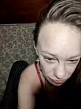 JulieSqualor81 online show from April 2026 07:33:02 AM