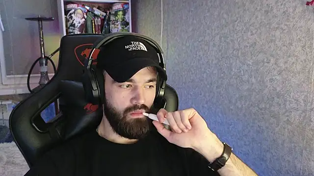 Nik Namee online show from December 2025 11:47:02 PM