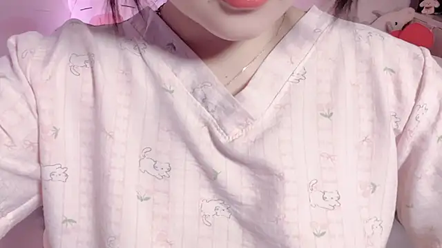 Snapshot of BeChinh_Lee chatting on May 2026 04:04:02 PM BeChinh Lee online show from May 2026 04:04:02 PM
