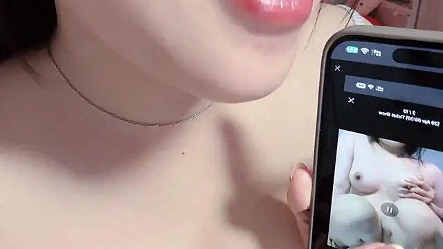 Snapshot of BeChinh_Lee chatting on July 2026 05:28:02 PM BeChinh Lee online show from July 2026 05:28:02 PM