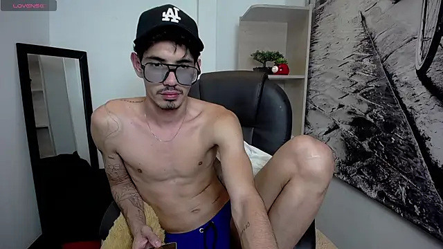 fabrizzio Monti online show from April 2026 02:44:01 AM