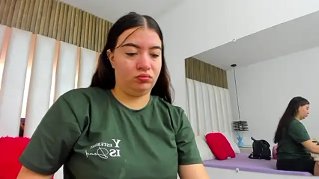 AmbarGills online show from January 2026 12:54:01 PM