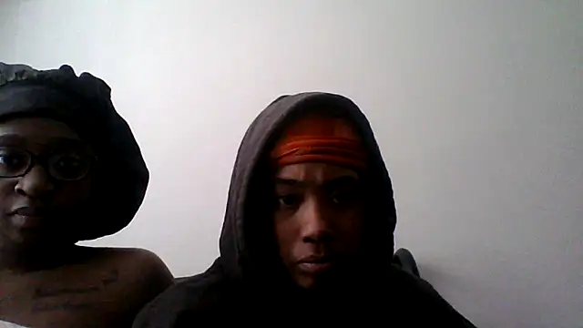 Snapshot of dezzidavill chatting on February 2026 02:54:02 PM dezzidavill online show from February 2026 02:54:02 PM