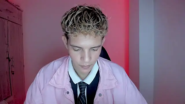 tylernova online show from February 2026 03:56:01 AM