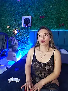 Kiaraa88 online show from May 2026 08:28:01 PM