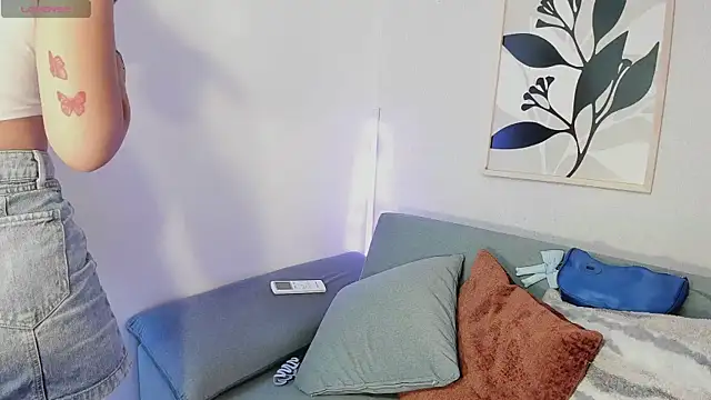 KassMonroe online show from April 2026 08:14:01 PM