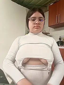 sofia athome online show from November 2025 06:29:02 PM