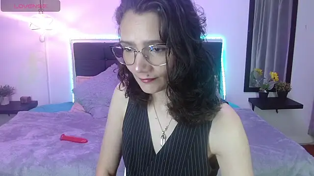 Dafne xx  online show from October 2025 01:25:02 PM