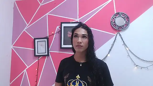 Tifany Adams online show from November 2025 08:25:02 PM