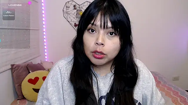 EllieMoonX online show from June 2026 11:53:02 PM