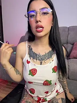 Lucy 699 online show from May 2026 06:42:02 AM