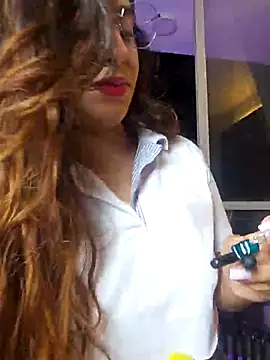 Meganthomson online show from March 2026 02:48:02 AM