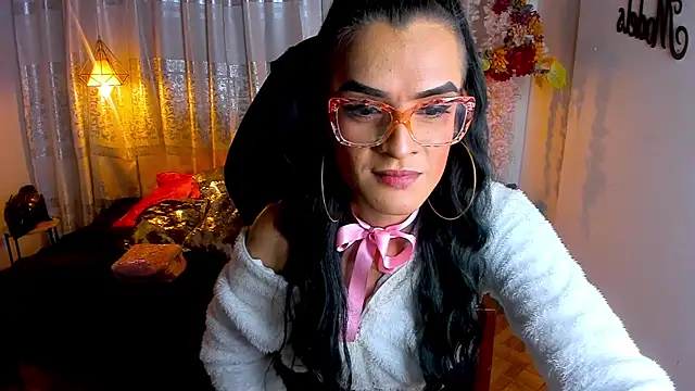 Snapshot of ZAMMIRA chatting on November 2025 05:19:02 AM ZAMMIRA online show from November 2025 05:19:02 AM