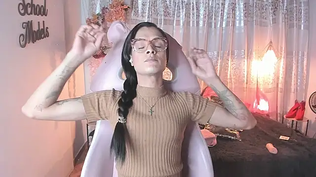 Snapshot of ZAMMIRA chatting on November 2025 05:29:02 AM ZAMMIRA online show from November 2025 05:29:02 AM