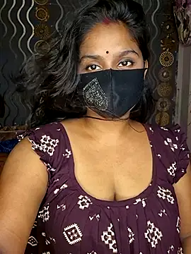 Sweet-Maddlina online show from March 2026 11:14:01 AM