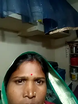 Hot hat online show from October 2025 03:33:01 PM