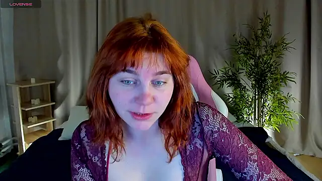 Snapshot of Rene_Shine chatting on January 2026 05:15:01 PM Rene Shine online show from January 2026 05:15:01 PM