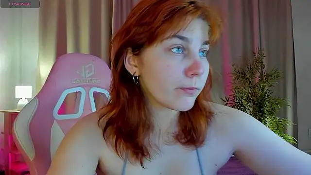 Snapshot of Rene_Shine chatting on January 2026 05:18:01 PM Rene Shine online show from January 2026 05:18:01 PM