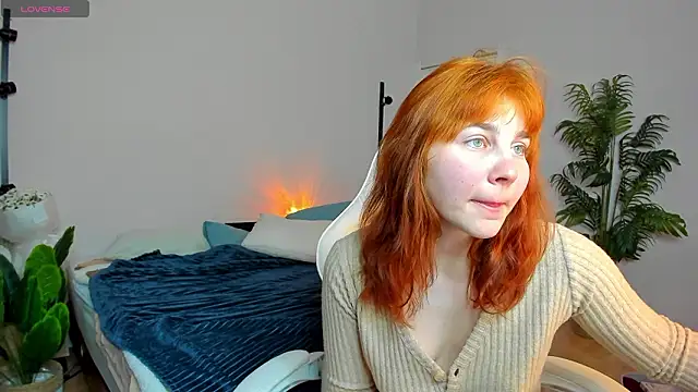 Snapshot of Rene_Shine chatting on February 2026 04:05:02 PM Rene Shine online show from February 2026 04:05:02 PM