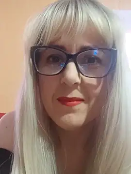 Snapshot of Amelialove42 chatting on November 2025 11:20:01 AM Amelialove42 online show from November 2025 11:20:01 AM