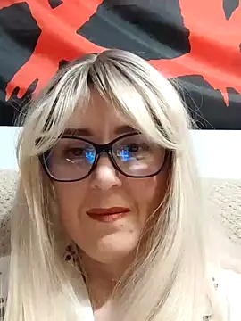 Snapshot of Amelialove42 chatting on December 2025 07:21:02 PM Amelialove42 online show from December 2025 07:21:02 PM