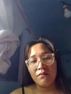 Snapshot of PussyCherry chatting on October 2025 12:33:02 AM PussyCherry online show from October 2025 12:33:02 AM