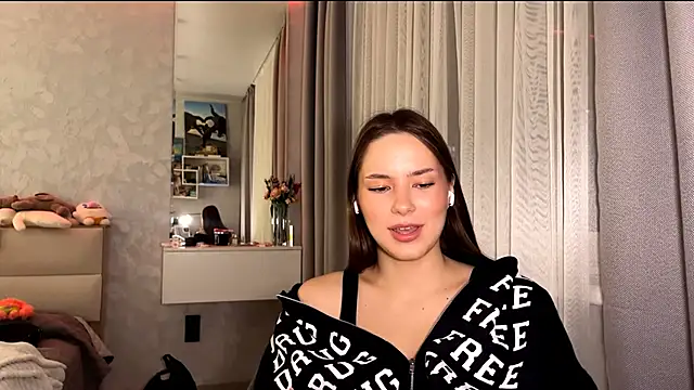 Snapshot of AlvinaMulloy chatting on December 2025 04:24:02 PM AlvinaMulloy online show from December 2025 04:24:02 PM