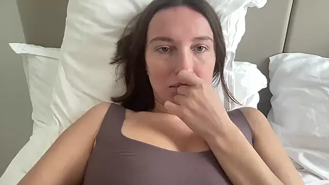 CArivora online show from February 2026 12:15:02 PM