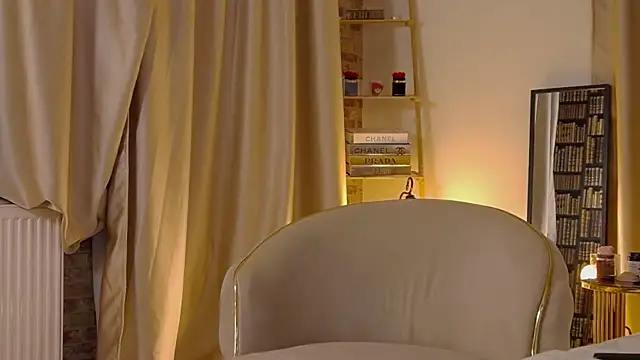 OliviaCart online show from October 2025 04:33:02 AM