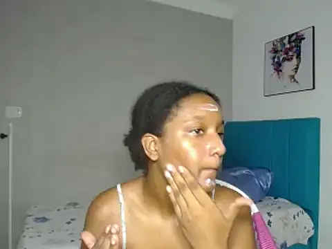 millysweetass online show from November 2025 02:28:01 PM